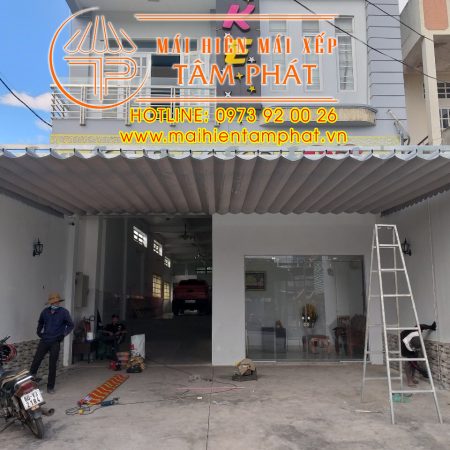 Mái bạt xếp che hiên nhà, cửa hàng kinh doanh