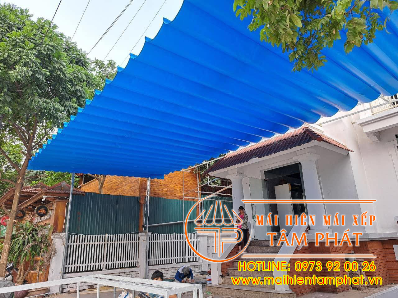 Dịch vụ thay bạt mái che di động giá rẻ